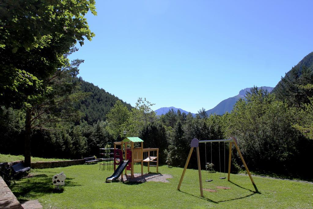Camping Pineta Hotel Bielsa Exterior photo