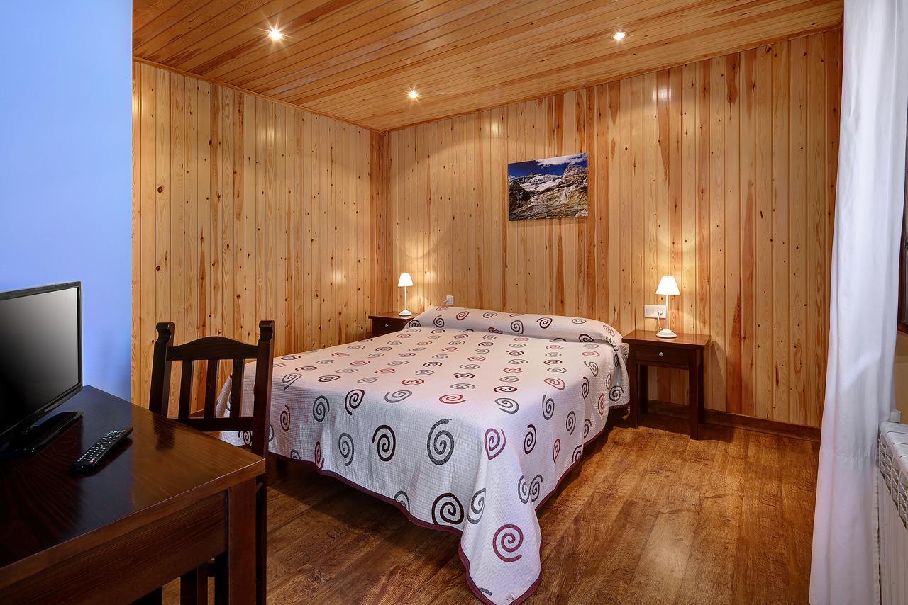 Camping Pineta Hotel Bielsa Exterior photo